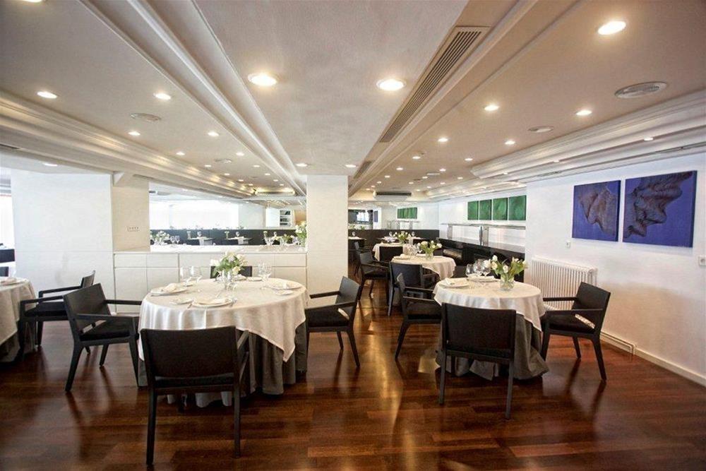 卡利斯海军上将酒店 费罗尔 餐厅 照片